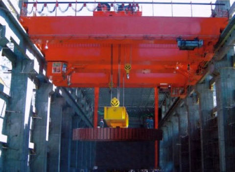 天津吊鉤橋式鑄造起重機(jī) 工程機(jī)械領(lǐng)域的關(guān)鍵設(shè)備